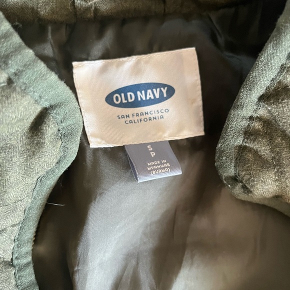 Old Navy quilted vest - Picture 2 of 2